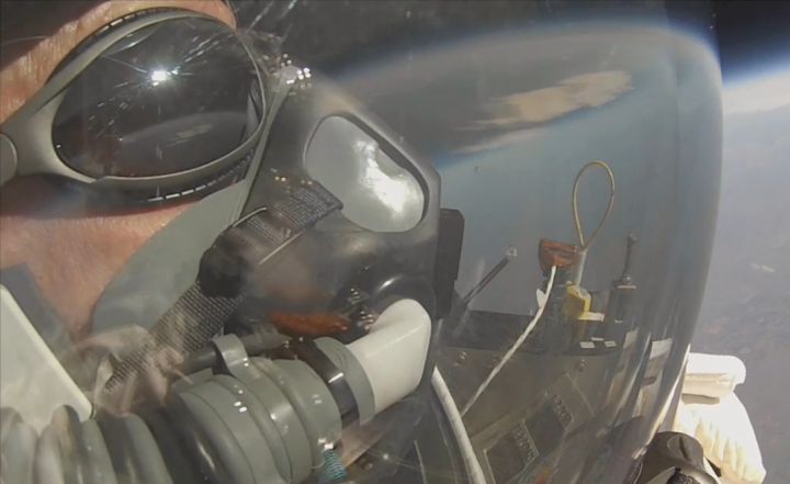 VIDEO. Un patron de Google bat le record d’altitude en ballon de Baumgartner